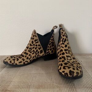 Aldo leopard booties